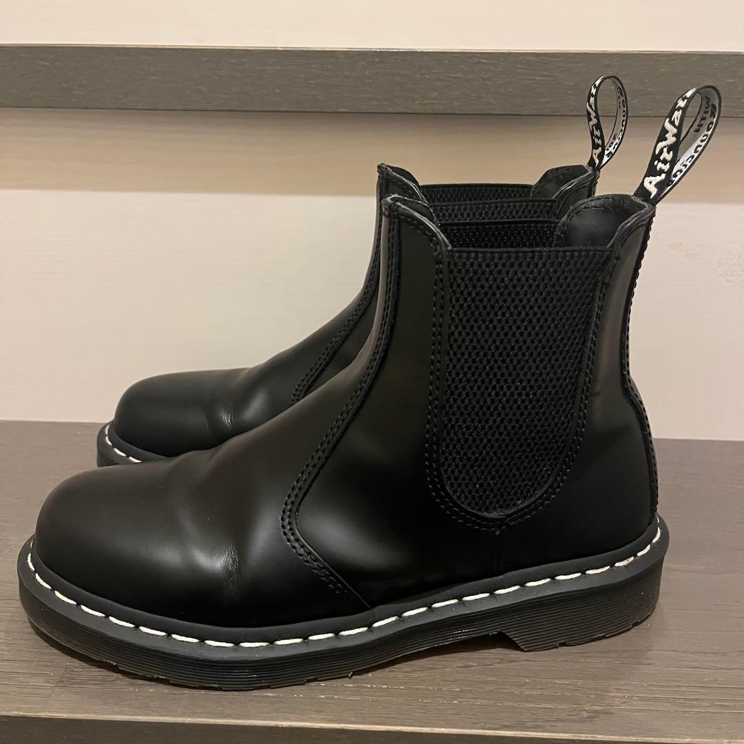 ホワイトステッチ チェルシーブーツ　ドクターマーチン Dr.Martens（ドクターマーチン） ブーツ 2976 WHITE STITCH チェルシー