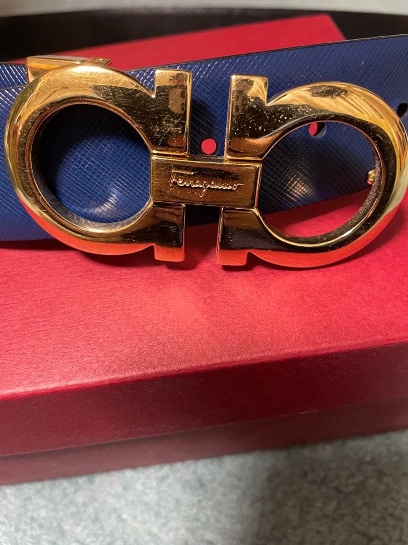 Salvatore Ferragamo ネイビー ベルト