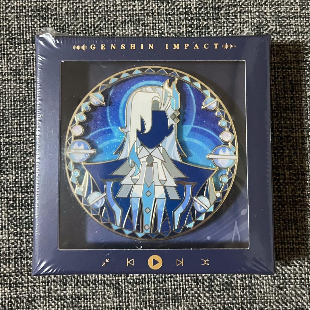 公式正規品 ヌヴィレット 回る金属バッジ 虹色邀約 原神 バッチ 回転