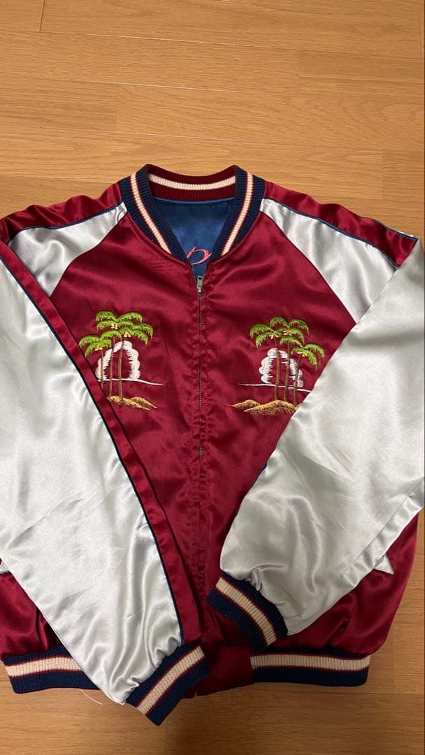 東洋エンタープライズ　リバーシブルスカジャン　水爆柄