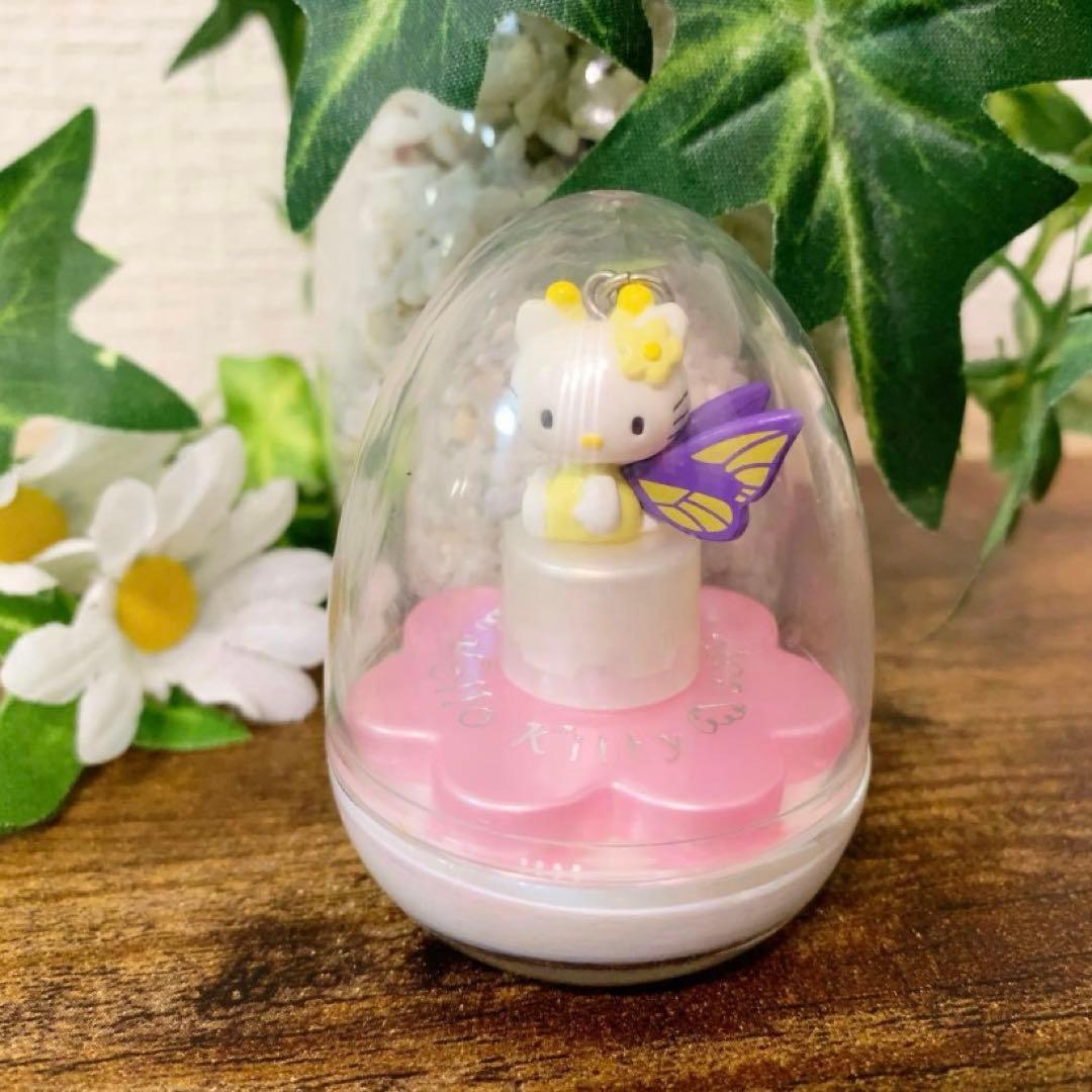 ⭐︎希少⭐︎ハローキティ ネイルカラー　コスメ　マニキュア　マスコット　蝶　当時物