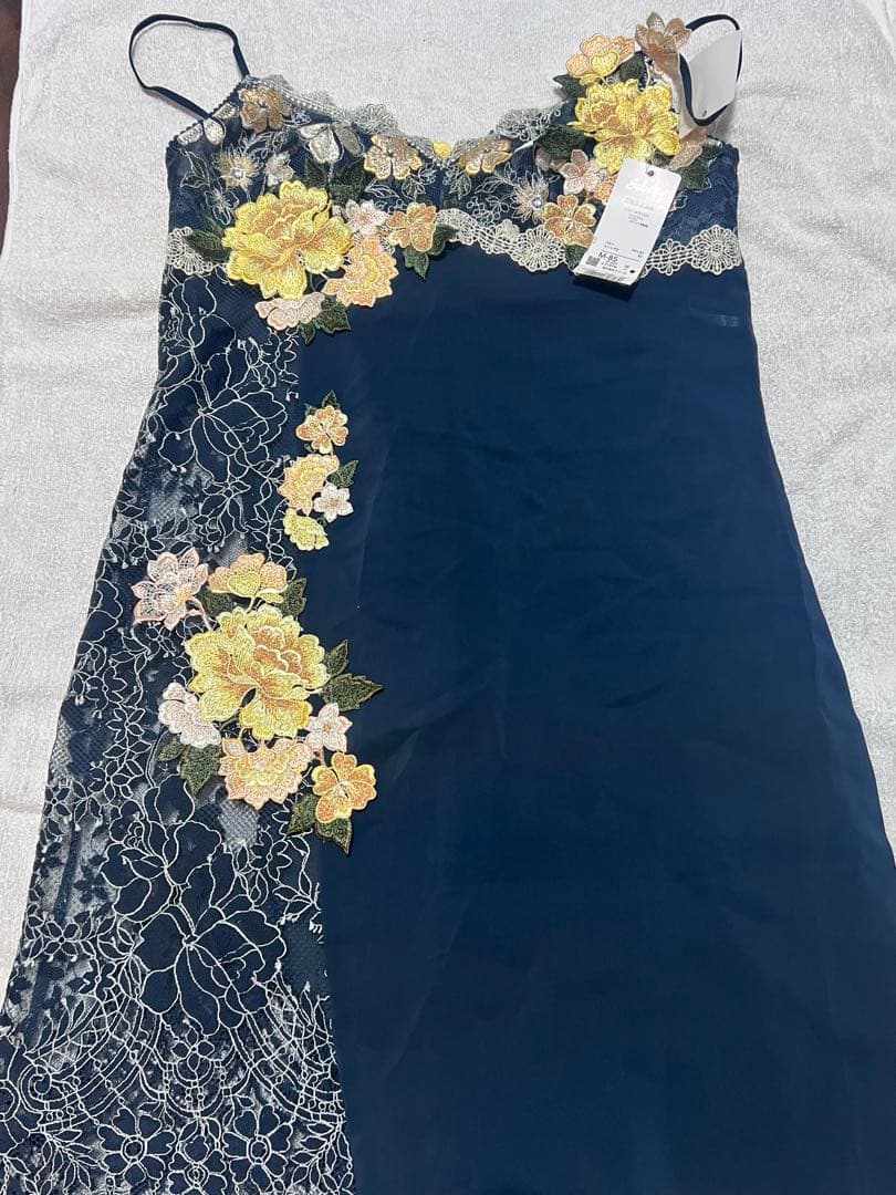 ダイヤモンドピアス　 サルート 店舗限定　59G スリップ　M-85