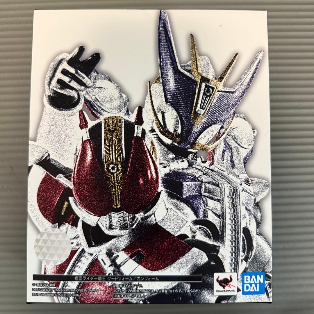 真骨彫S.H.フィギュアーツ仮面ライダー電王 ソード ガンフォーム