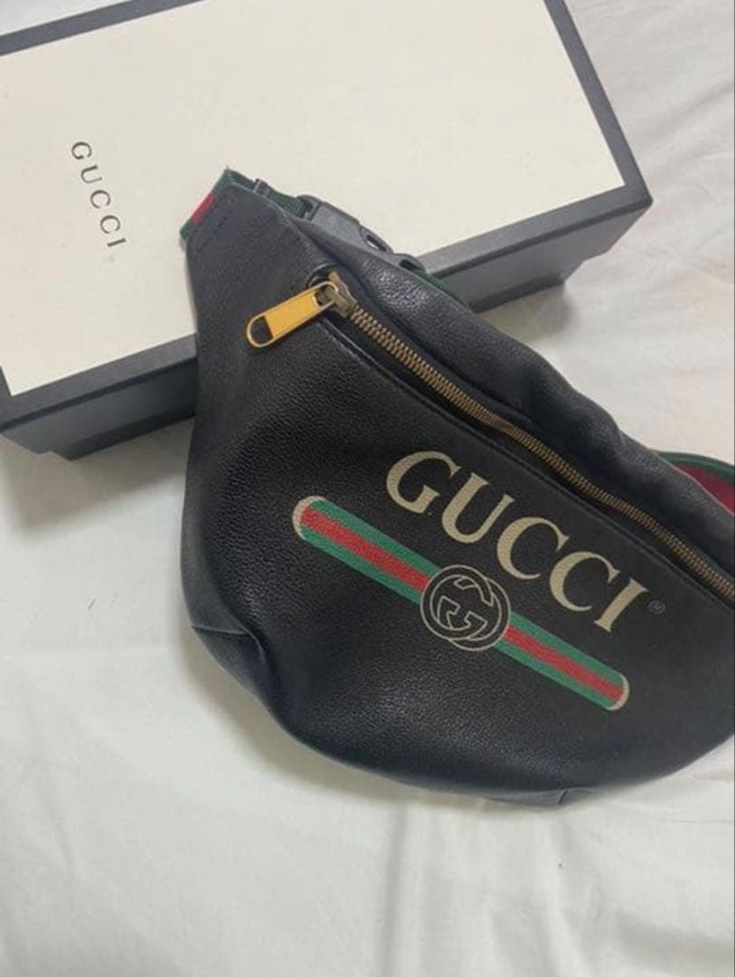 GUCCI ショルダーバッグ