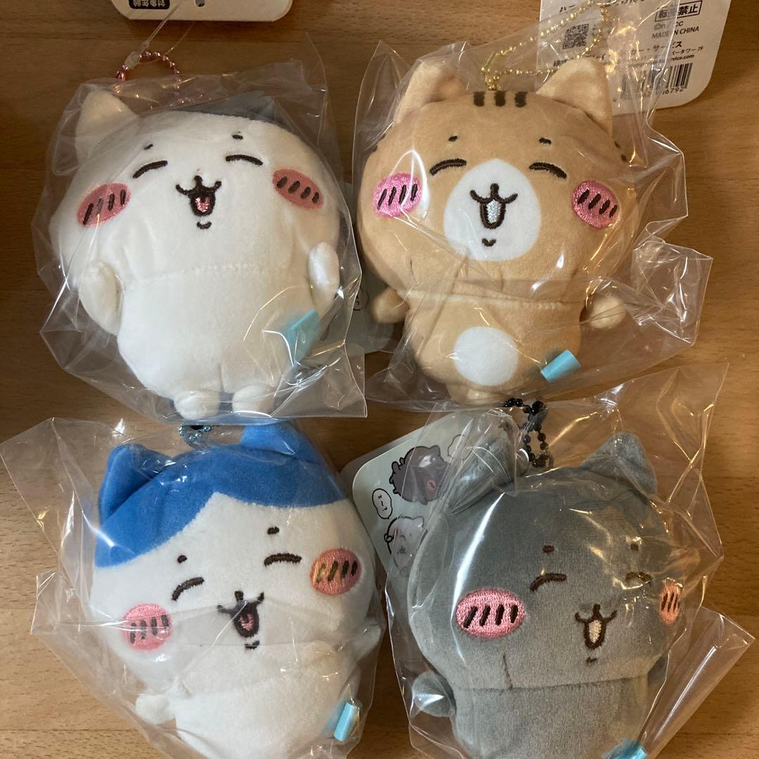 ハチワレとごきげんななかまマスコット ちいかわ ぬいぐるみ - メルカリ