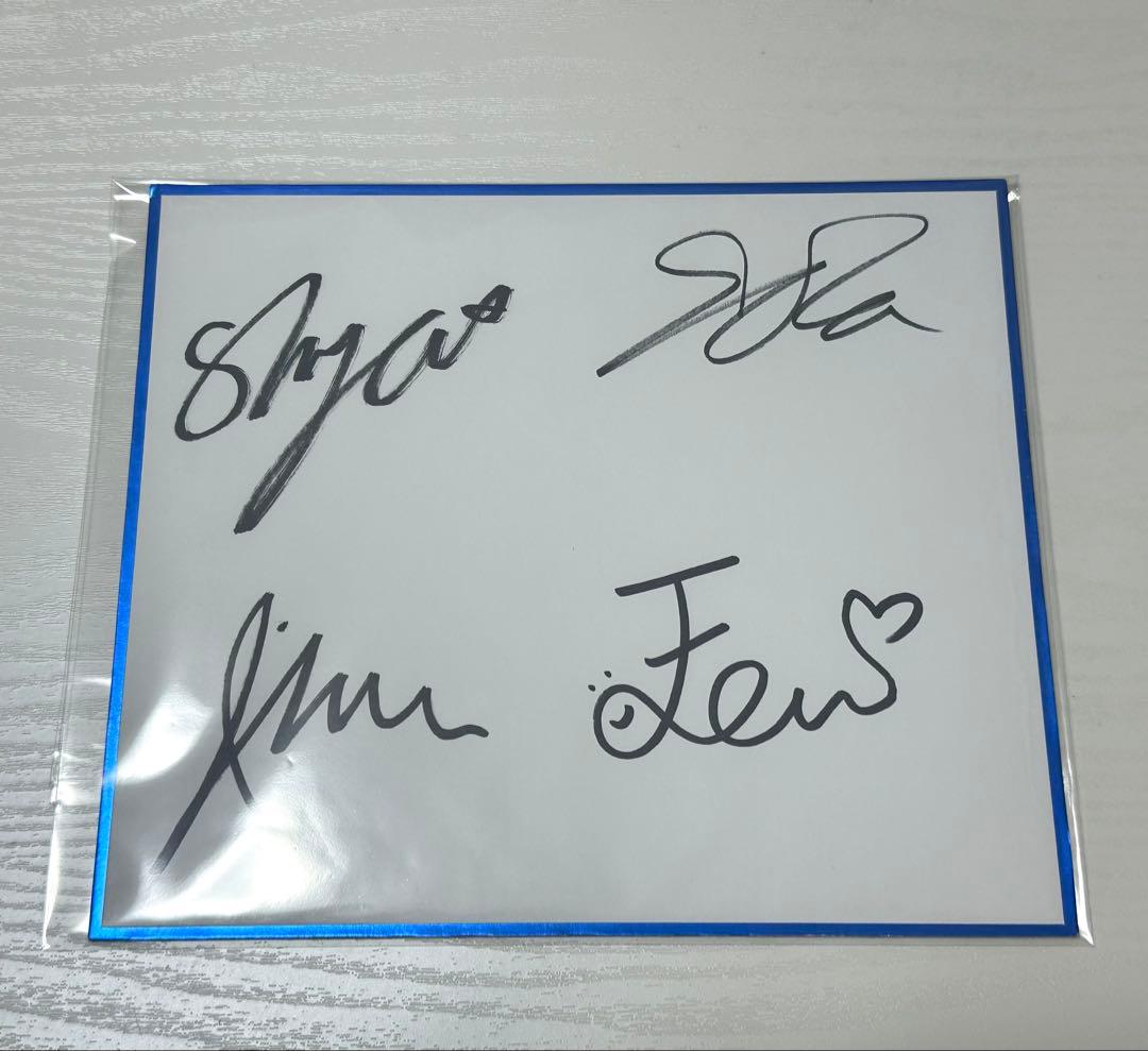 EVERGLOW サイン色紙 EVERGLOW SIGNED 1ST MINI ALBUM 'REMINISCENCE'