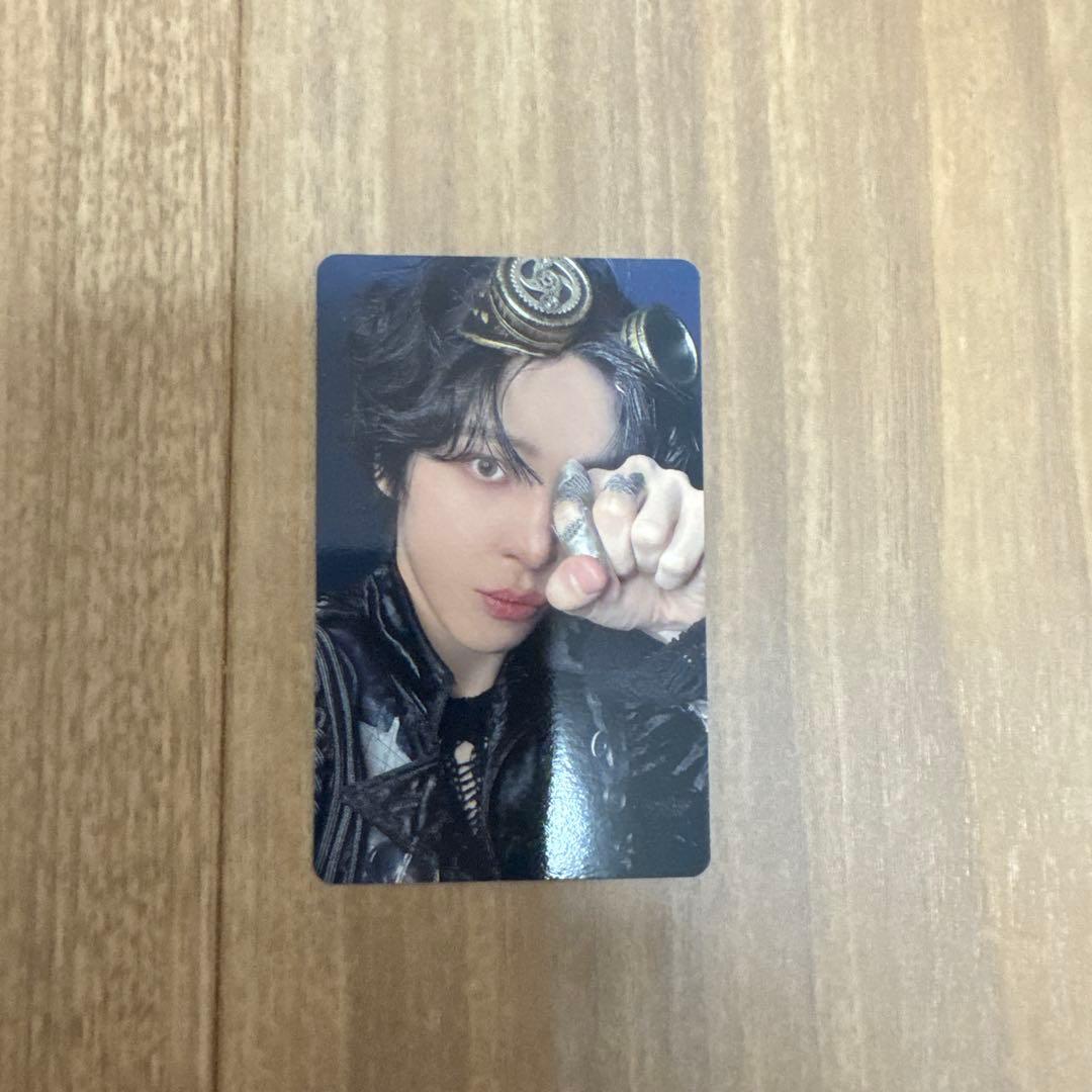 アチズ ATEEZ トレカ Golden hour part4 FC ユノ - メルカリ