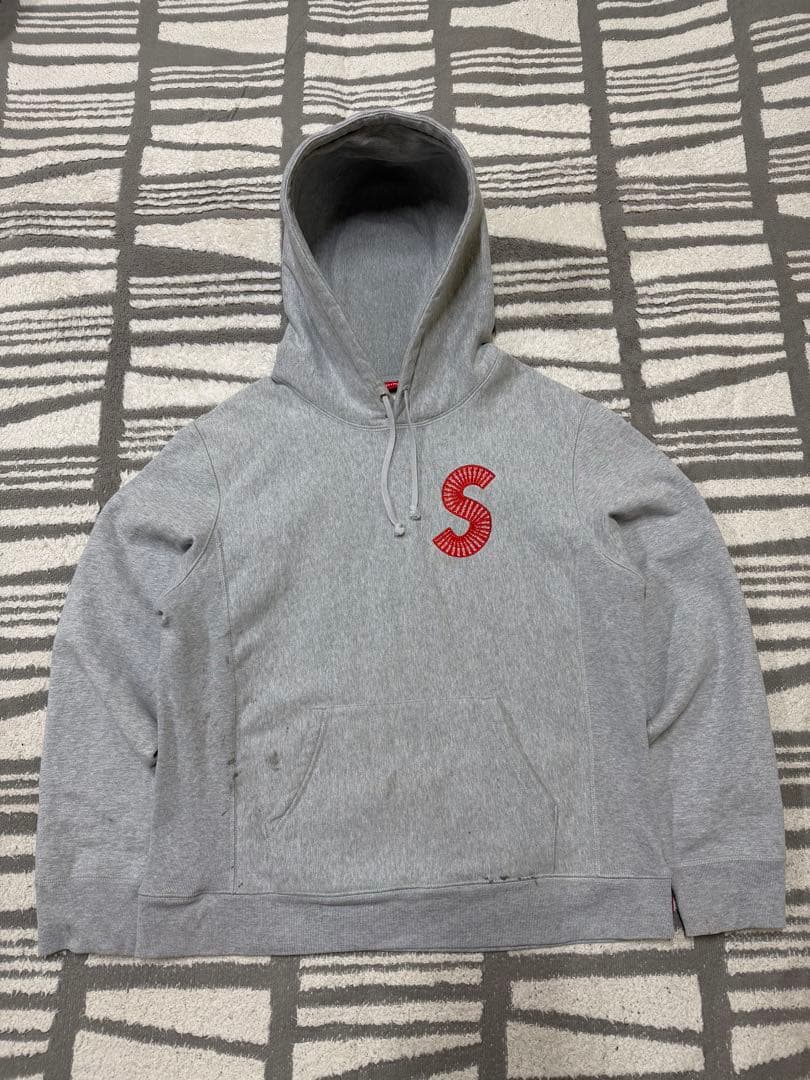 モ*ト様 Supreme Sロゴ グレー パーカー　サイズM