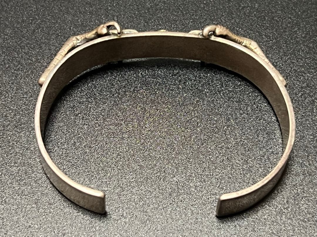 ゴローズ goro's 銀爪平打ちブレスK18メタルOLDバングル - メルカリ