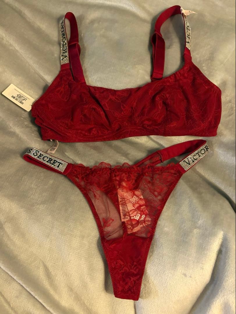 Victoria's Secret レッド ブラジャーショーツセット MM
