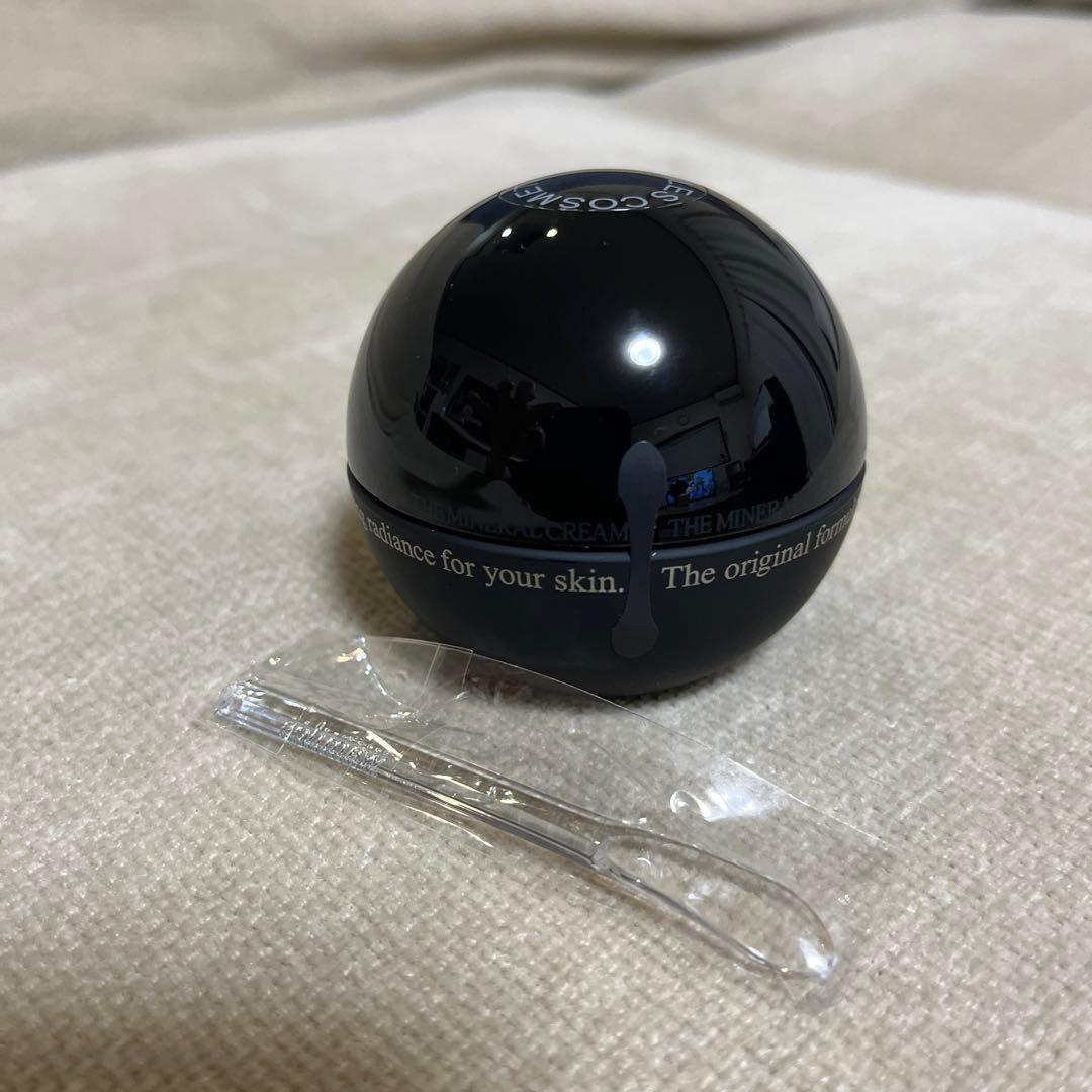 ワミレス　ザ　ミネラルクリーム　48g 新品　スパチュラ付き値下げしました！