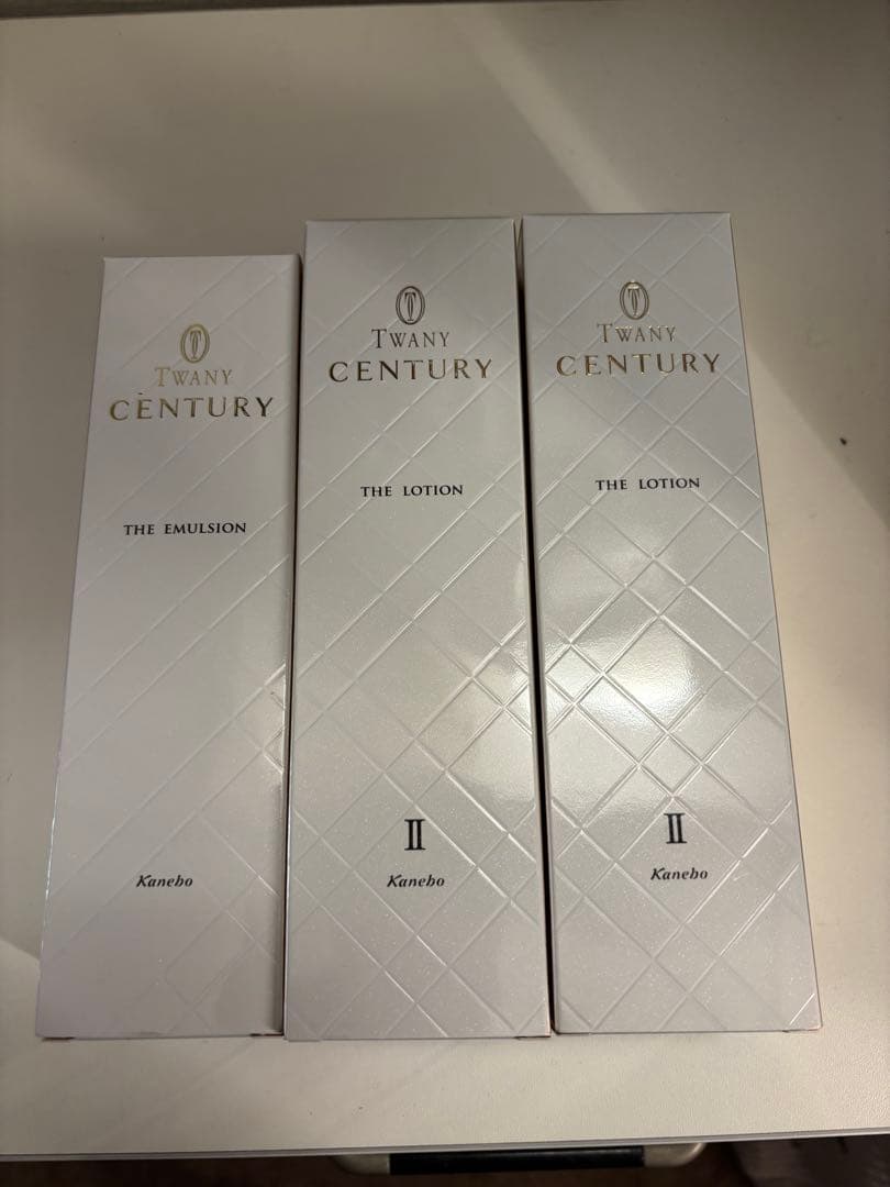 【新品】トワニーセンチュリーザローション II SP 2本、エマルジョンSP1本