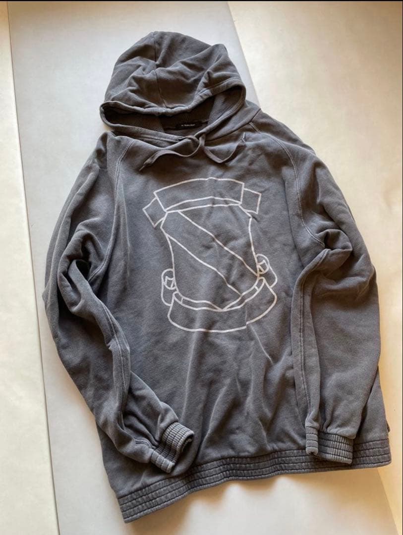 リナンバーナイン　エンブレム　パーカー　2