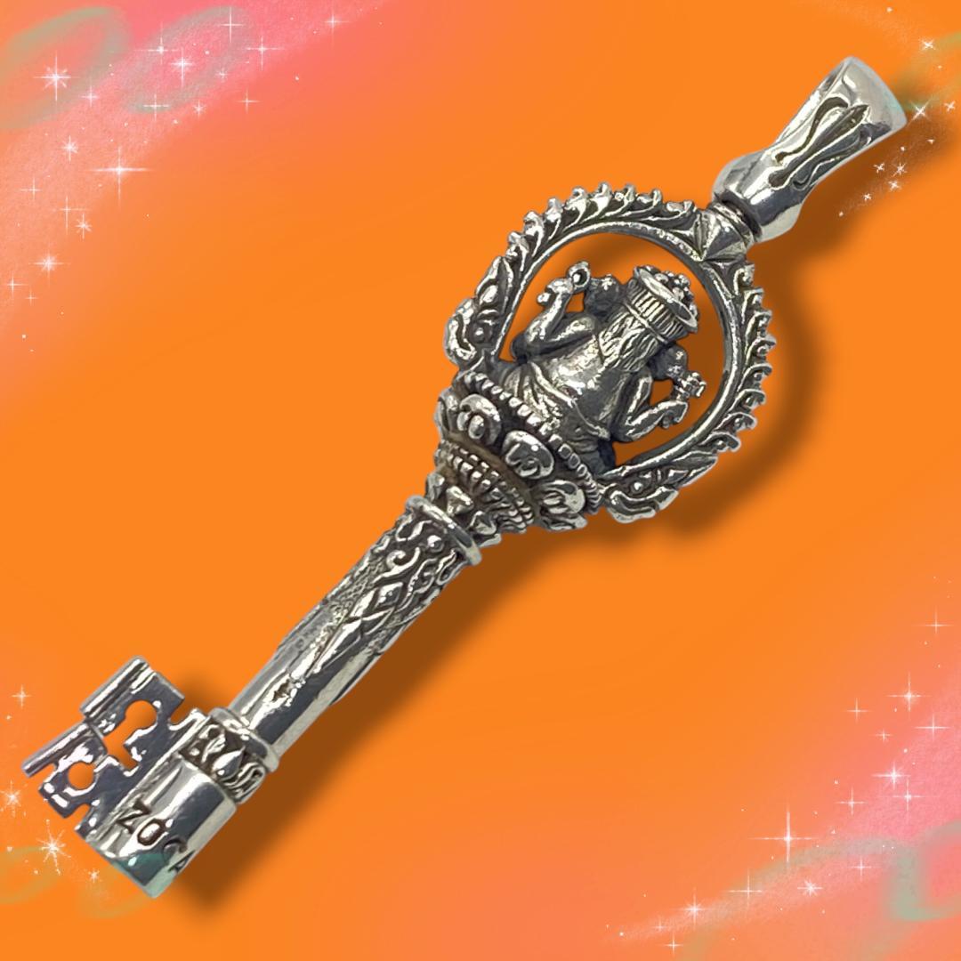 《美品》 ソカロ ガネーシャ キー (L) ペンダントトップ SV950