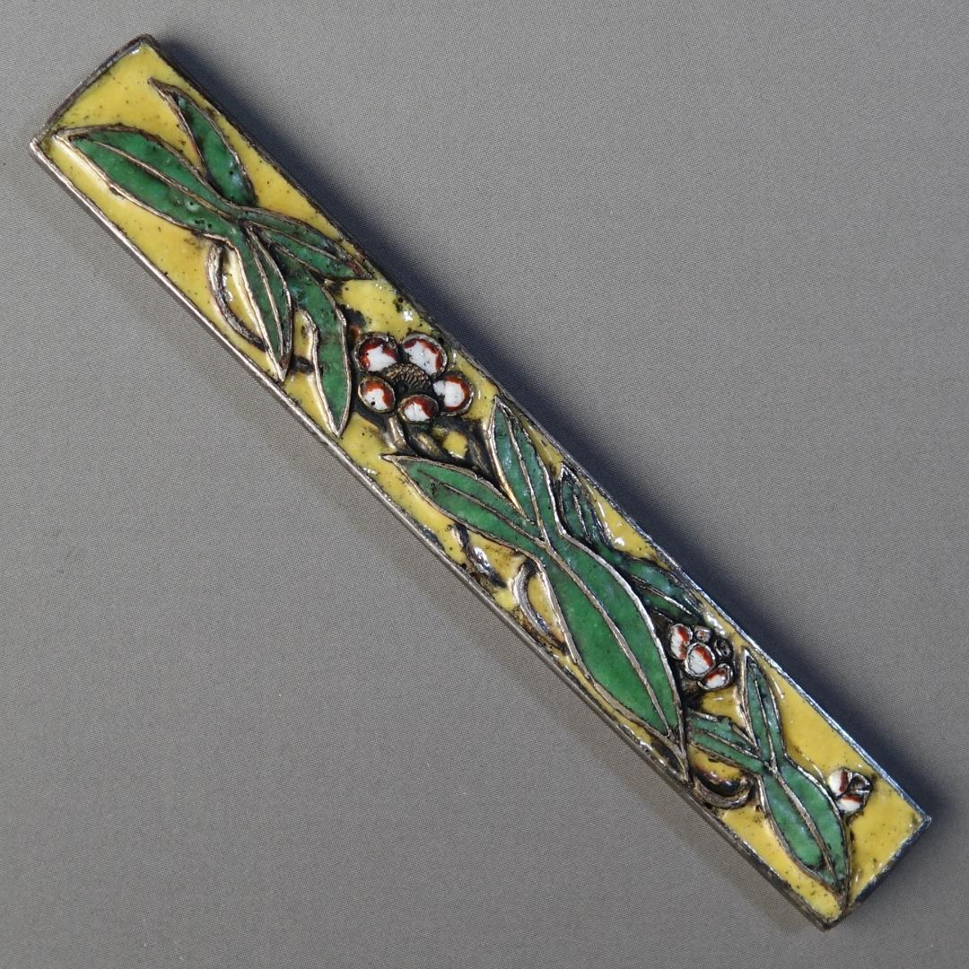 【沢潟梅花図小柄 銀地 七宝焼】 鍔 鐔 小柄 刀装具 骨董 アンティーク