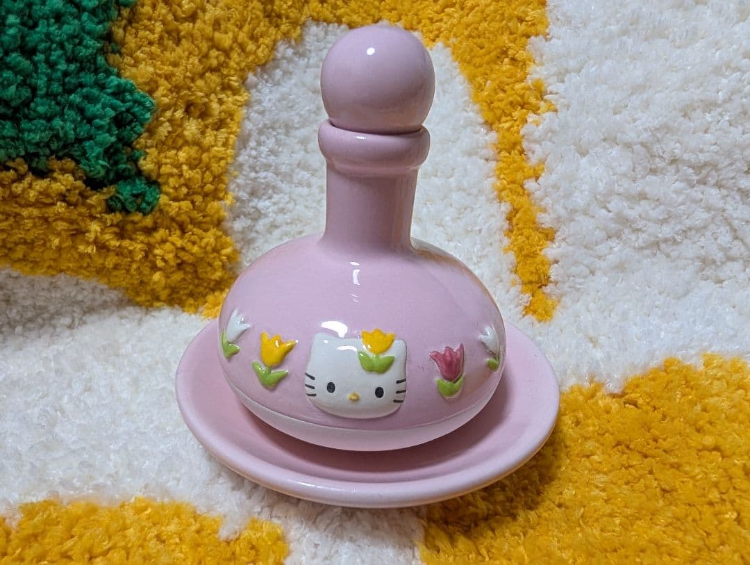 d*9様 【激レア商品】ハローキティ アロマポット