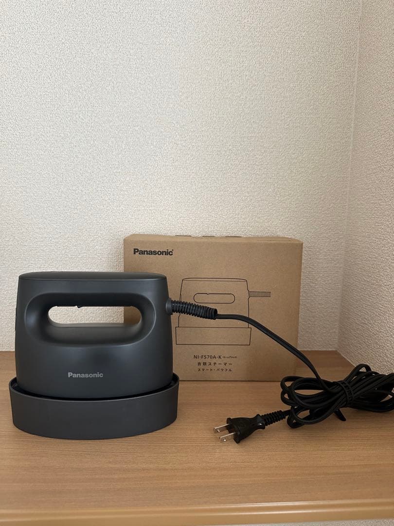 Panasonic 衣類スチーマー　NI-FS70A-K