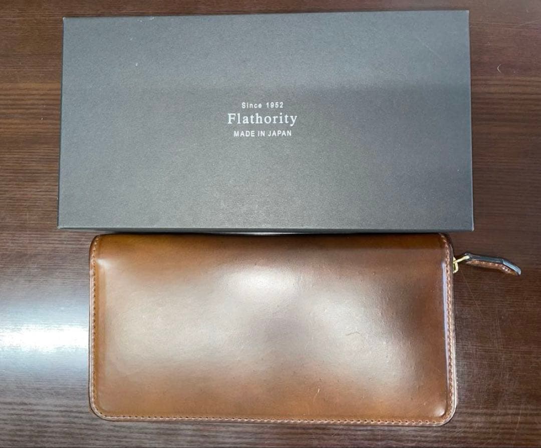 フラソリティ　Flathority ホーウィンシェル　コードバン　美品