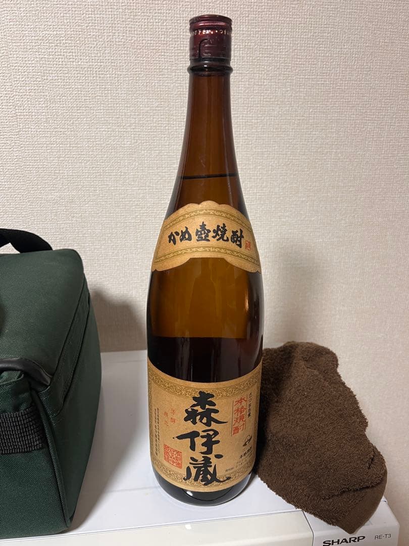 かめ壺焼酎　森伊蔵　1800ml 森伊蔵 【森伊蔵純正桐箱入り！】【キング・オブ・焼酎！】 森伊蔵 芋