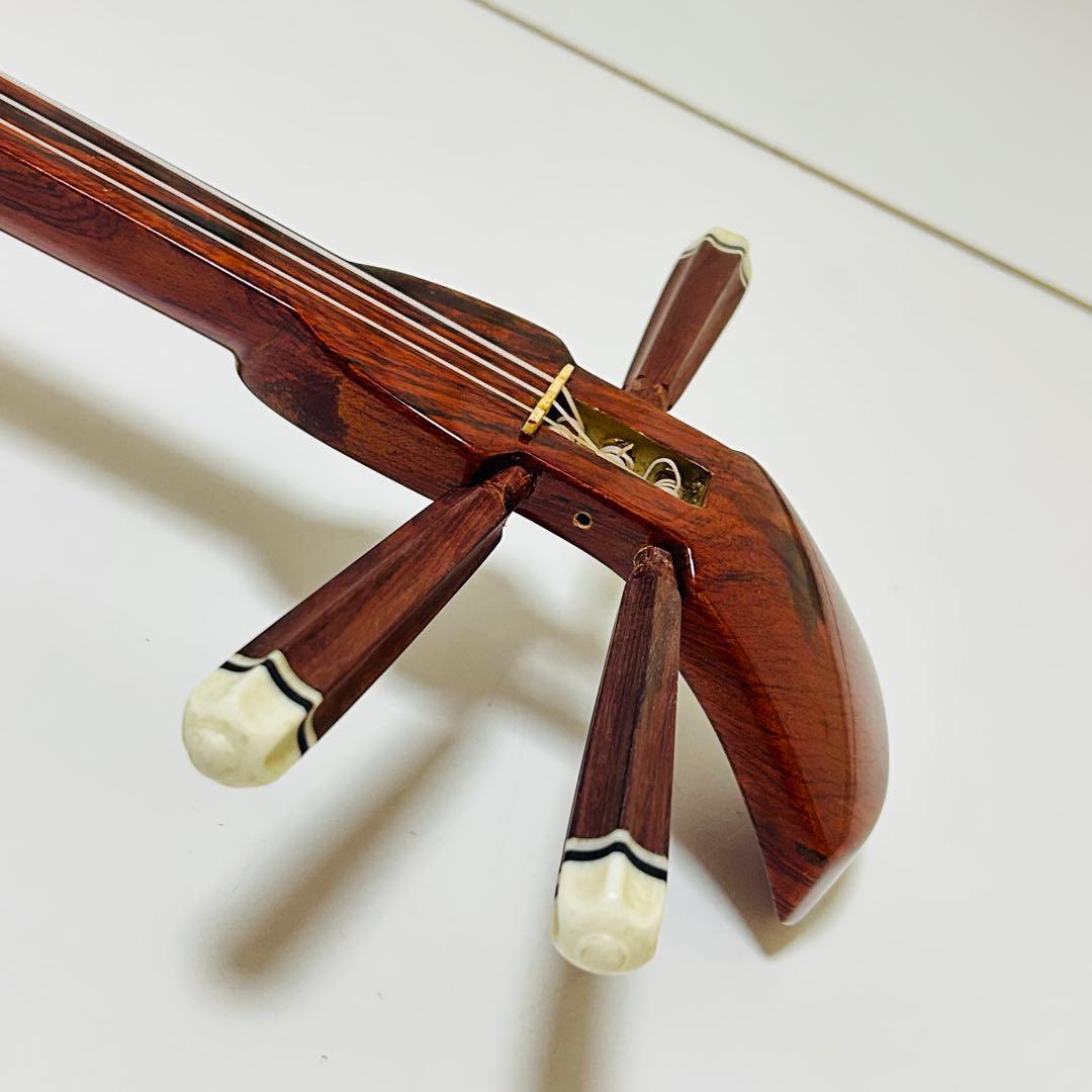 希少品】高級 沖縄三線 与那城型 実入りゆし木 スンチー塗り 蛇革 本革