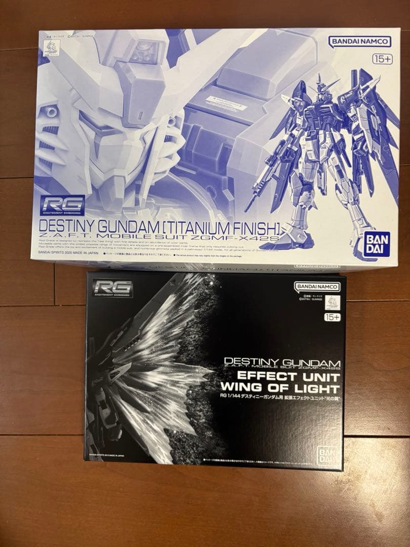 RGディスティニーガンダム(チタニウムフィニッシュ)＋エフェクトユニットセット
