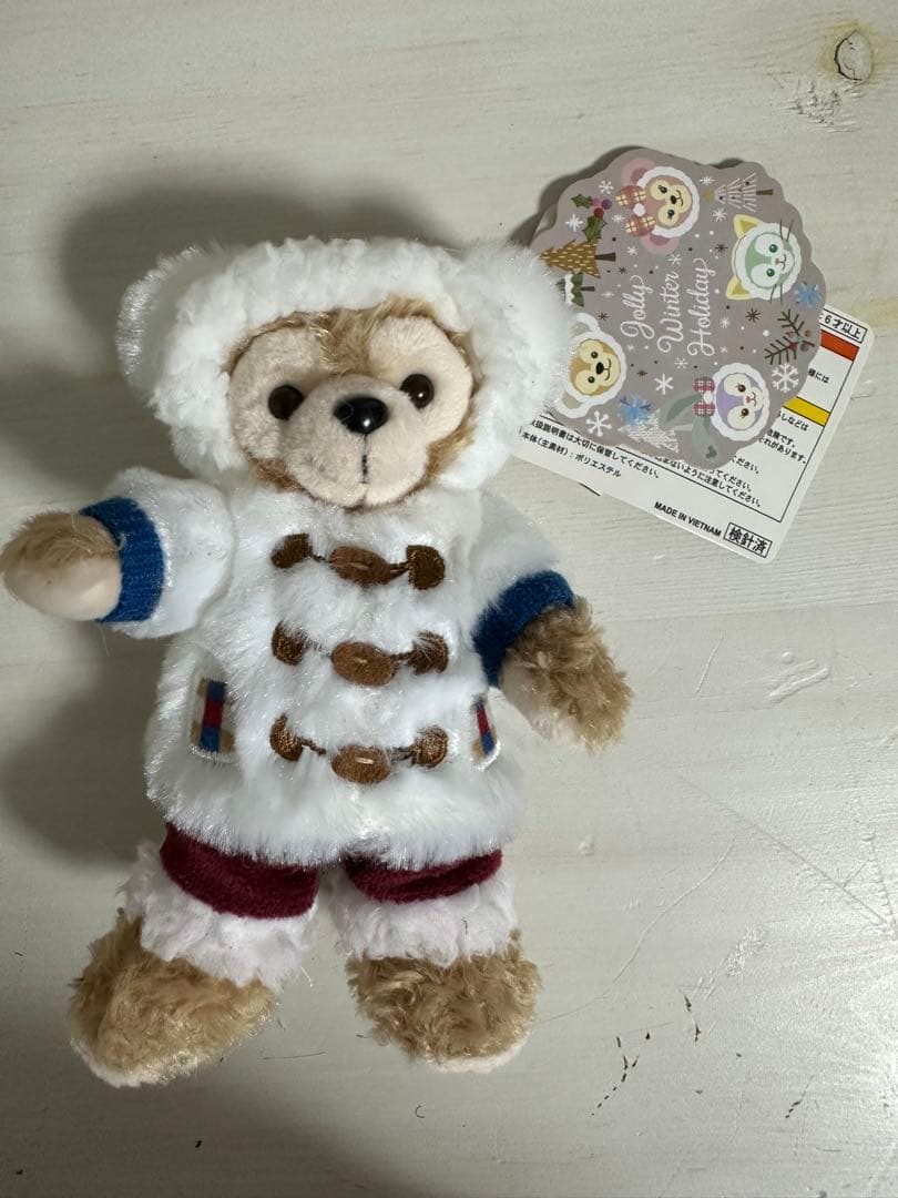 ダッフィー＆フレンズ ウィンターホリデー タグ付き ぬいぐるみバッジ