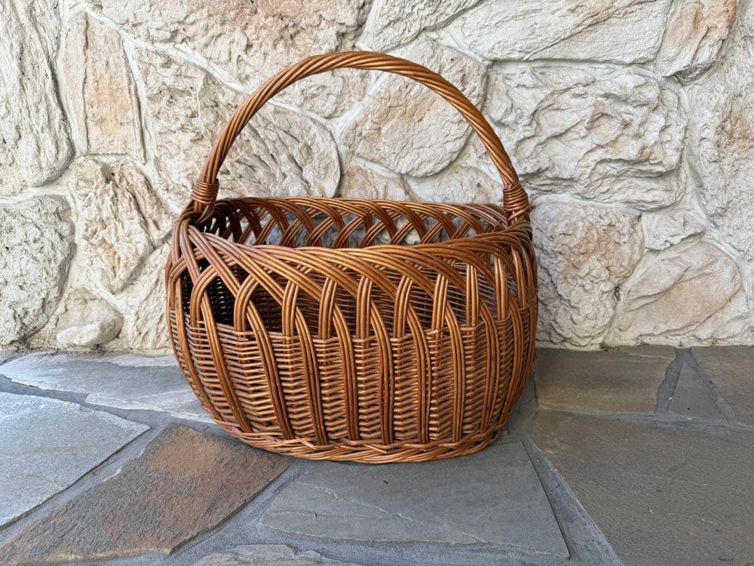 フランスアンティーク　ウィッカー製バスケット