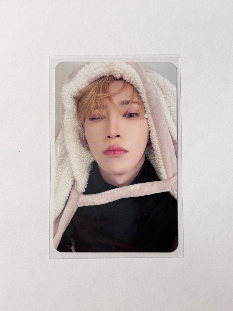 ALD1 トレカ アルノ うさぎブランケット makestar - メルカリ