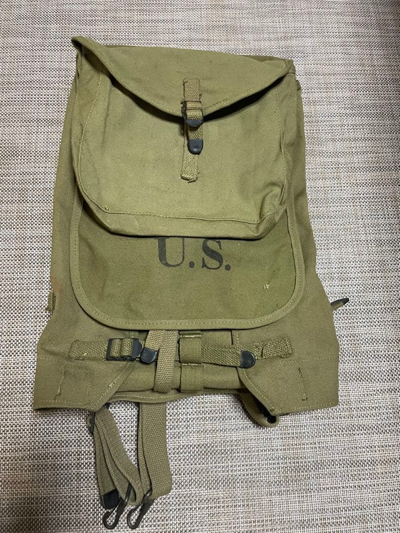 U.S.ロゴ付きオリーブドラブバックパック