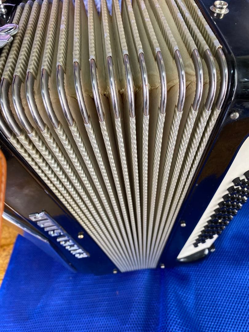 初心者の方最軽量EXCELSIORアコーディオン6kgプラスチックサブタ革張