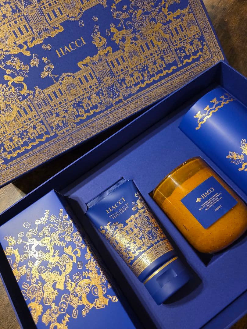 HACCI！新品未使用！クリスマス限定！！ HACCI（ハッチ）×クリスマスコフレ2024】ボディケアやバスエッセンス