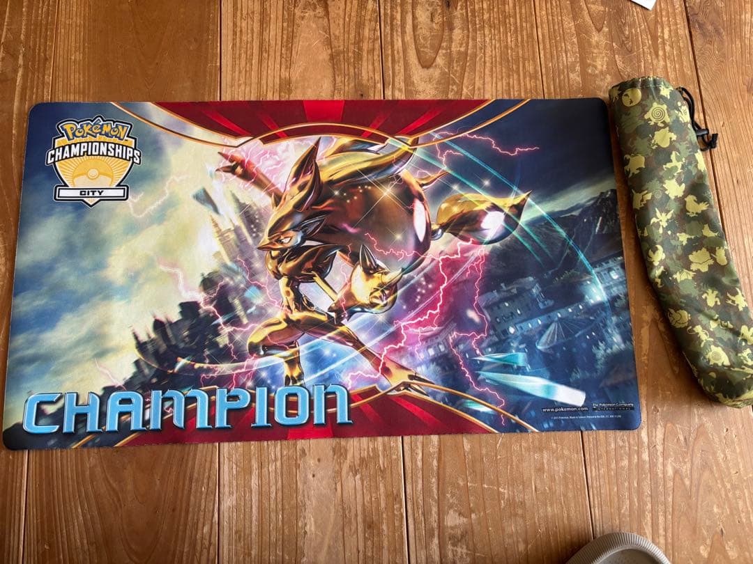 【海外品】ポケモンカード　プレイマット　ゾロアークBREAK