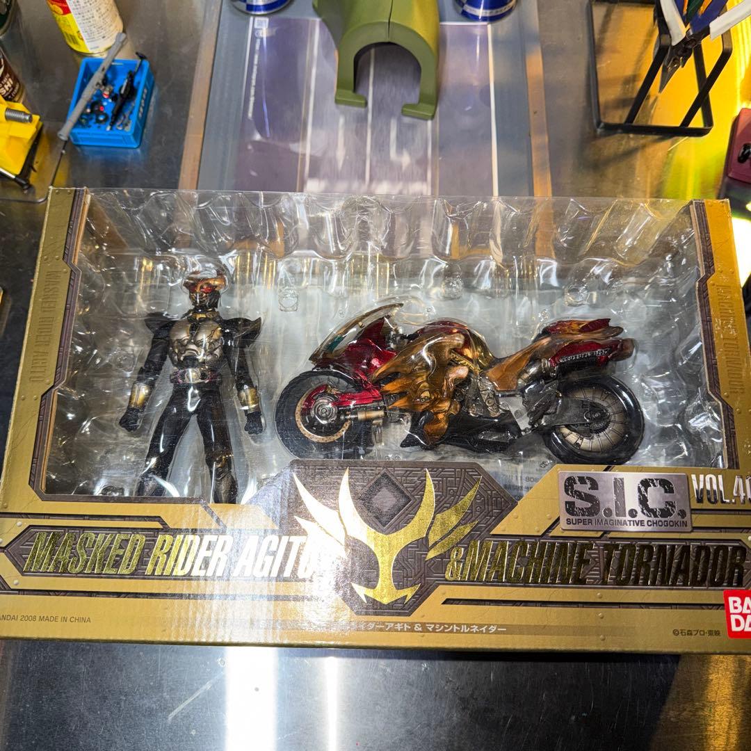 SIC 仮面ライダーアギト & マシントルネイダー