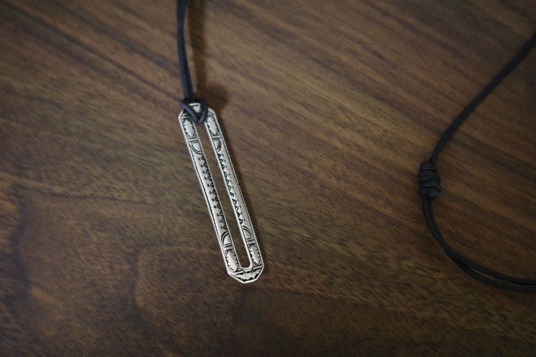 アダワット トゥアレグ ネックレス ボタムスンスルト オクメッド