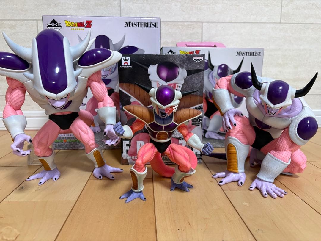 フリーザ　フィギュア　3体セット