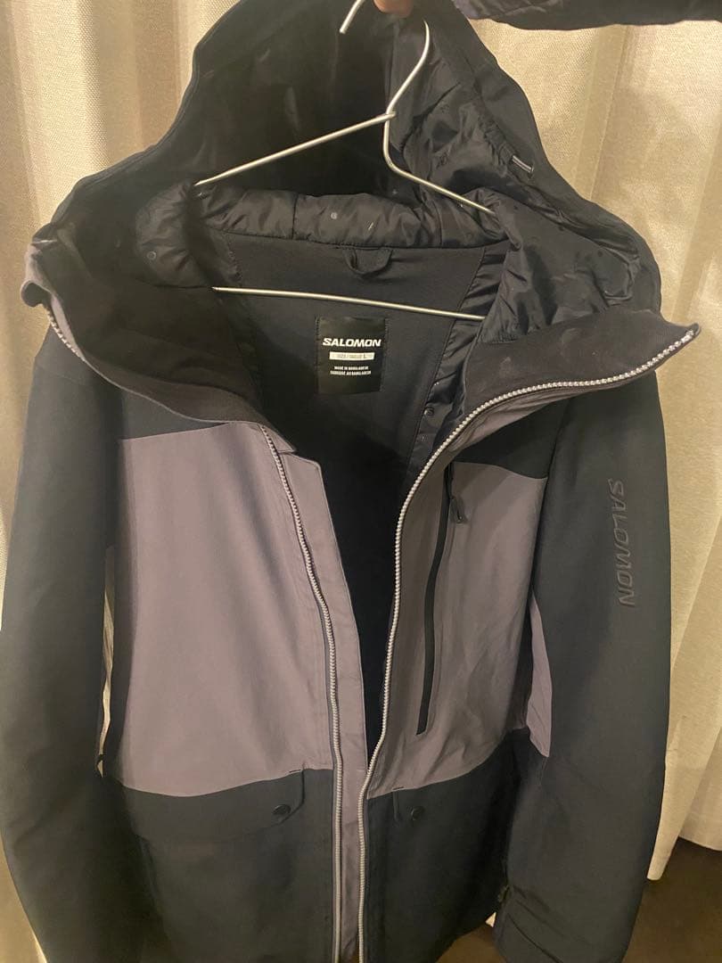 【良品、ほぼ未使用】Salomon スノーボードウェア