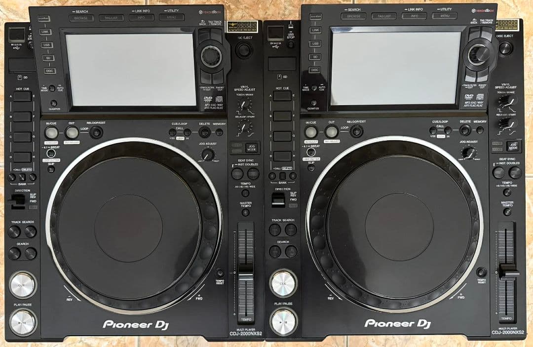 CDJ 2000NXS2 X 2台
