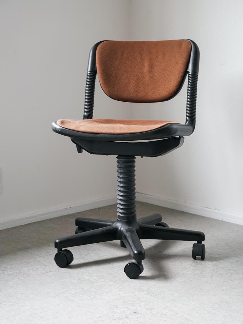 【エンドウ】80’s ITOKI \"vertebra\" チェア 昇降式