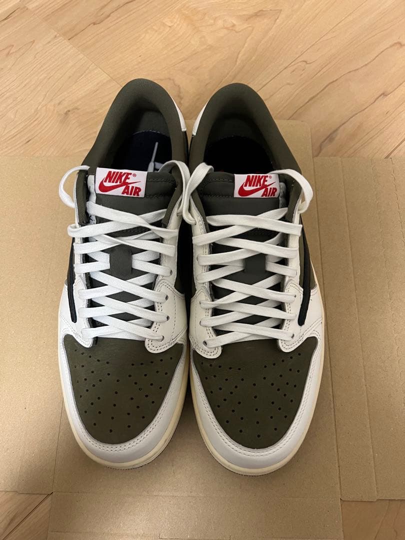Travis Scott Nike Air Jordan 1 リバースオリーブ