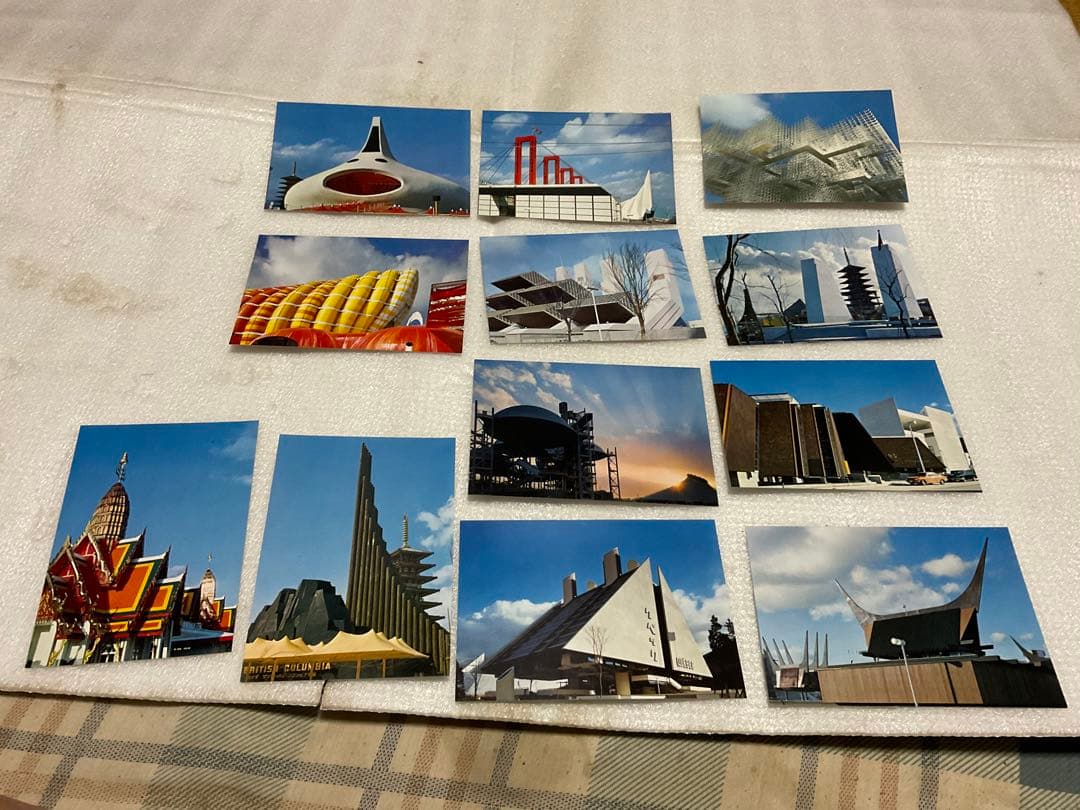 1970年／大阪万国博覧会・開催記念絵葉書。32枚入り【美品 昭和レトロ】。