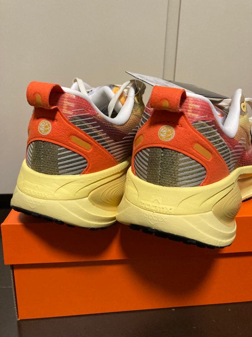 NIKE ナイキ ボメロ 18 SE マルチカラー 26.5cm