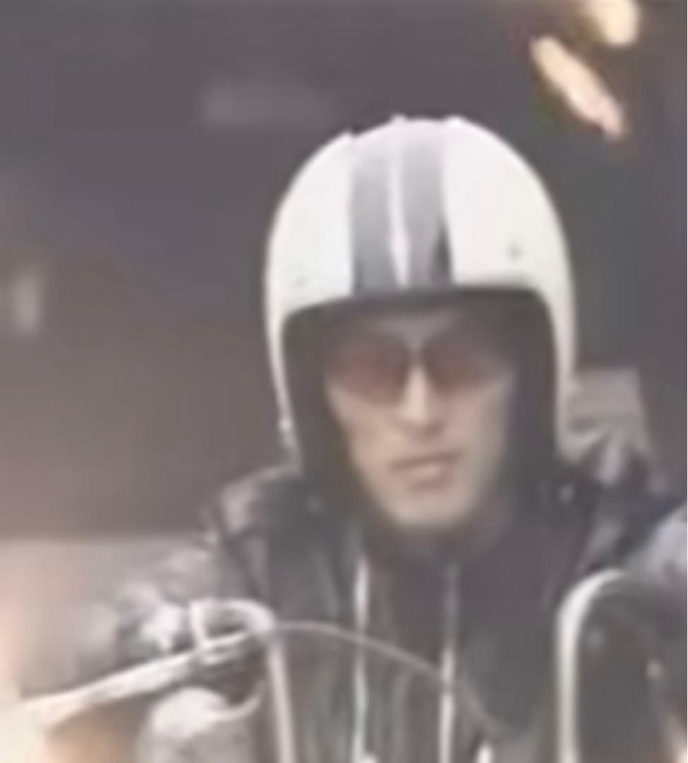 レア】B'z 稲葉浩志 サングラス オークリー 稲葉浩志モデル - メルカリ