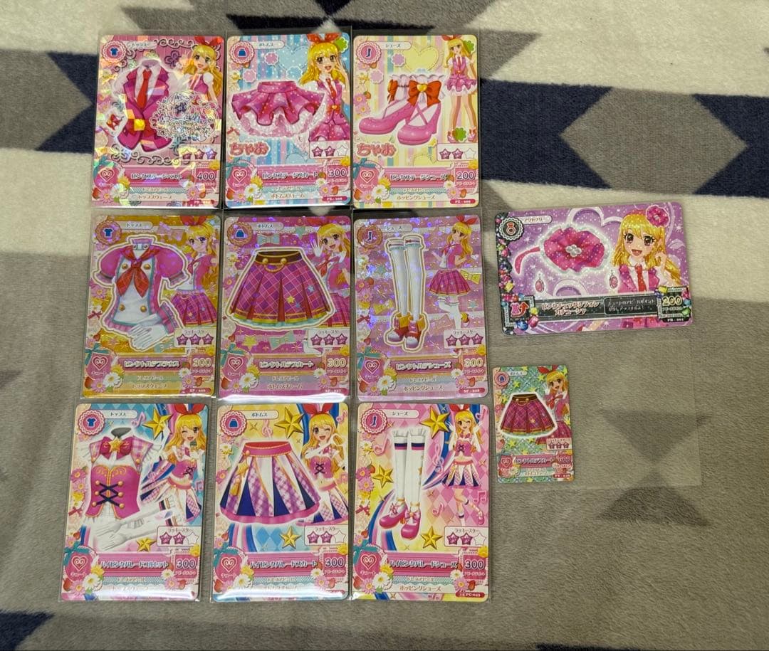 アイカツカード　星宮いちご　スクールドレス