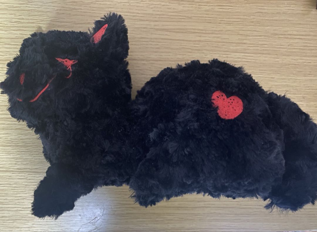 米津玄師 リイシュー ねこちゃん BLACK AND RED 黒 ぬいぐるみ - メルカリ