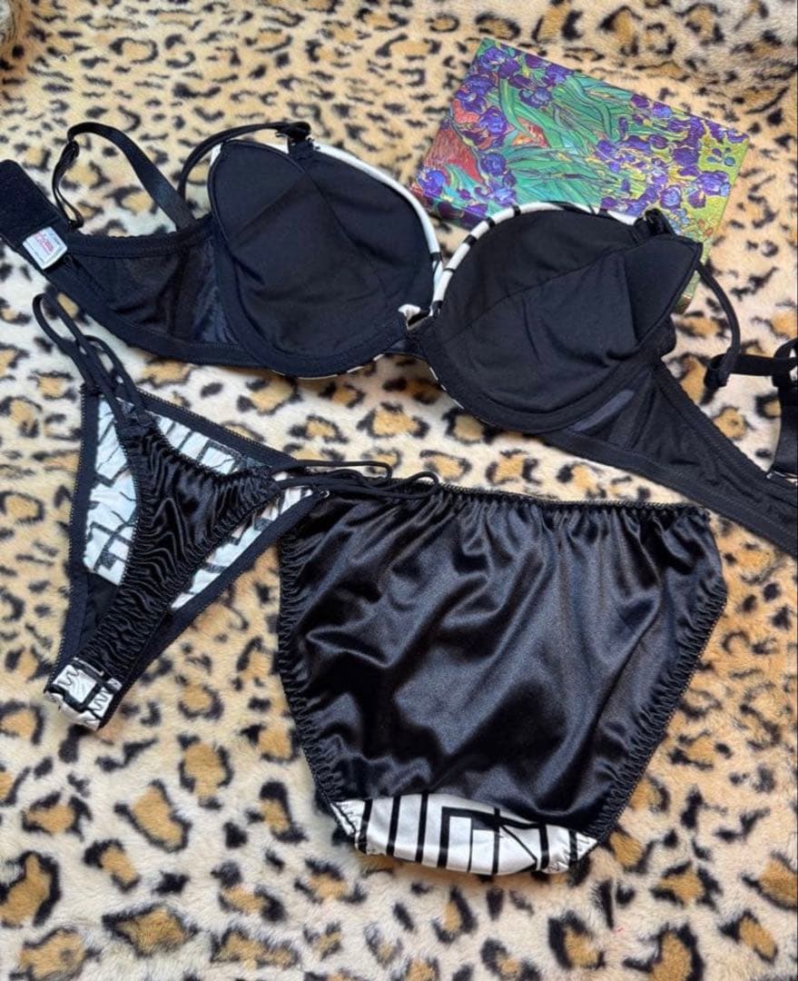 エメフィール 廃盤モデル サテン ピカピカ ツルすべ B70 /M - メルカリ