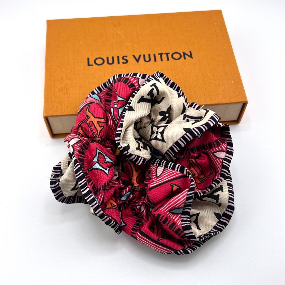 【極美品】ルイヴィトン ヘアアクセサリー シュシュ モノグラム タイルズ シルク 楽天市場】ルイヴィトン シュシュ トロシュー シルク ヘアゴム 髪留め