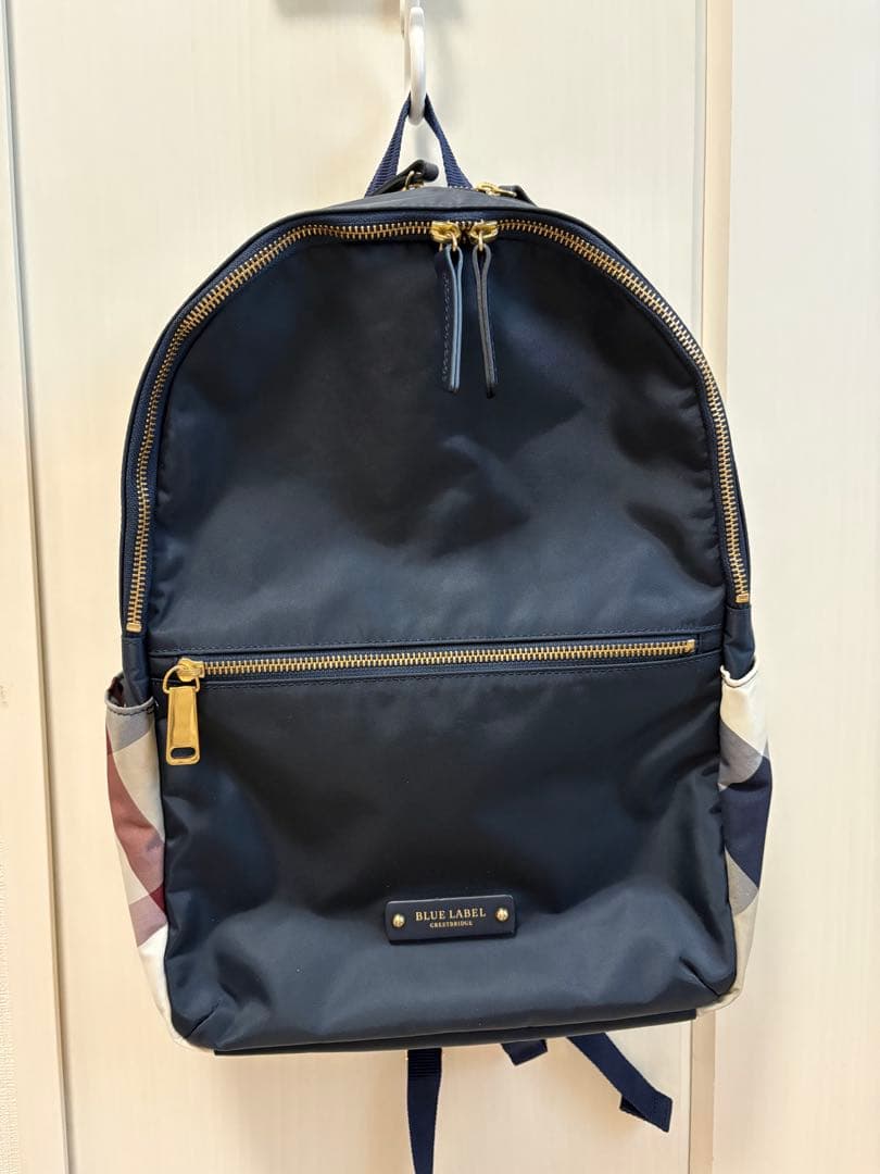 ブルーレーベルクレストブジッジ　リュック　ネイビー