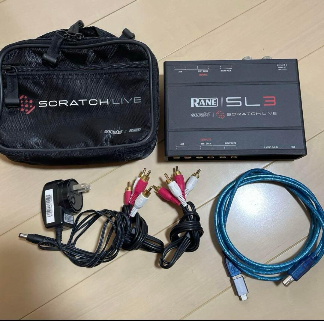 Rane SL3 Serato Scratch Live DJインターフェース