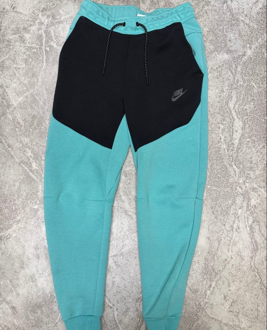 激レアXS】Central cee 着用 ティファニーNIKEテックフリース - メルカリ