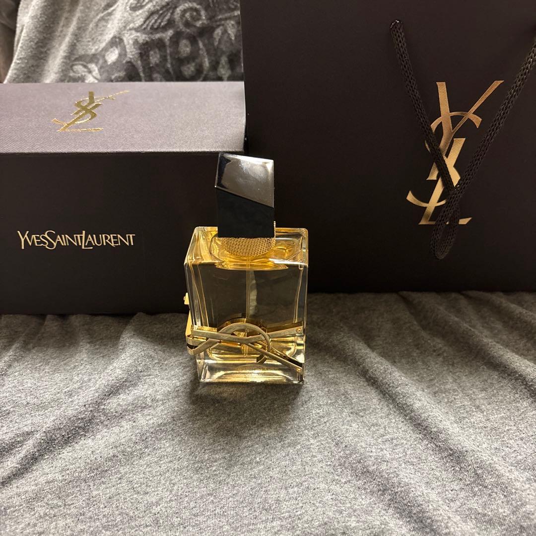 Yves Saint Laurent オードパルファム 50ml